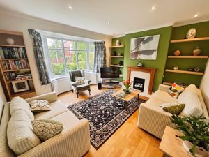 Lounge- click for photo gallery